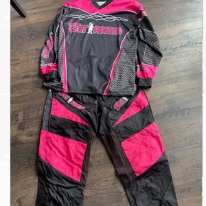 Women’s motorcycle shirt and pants